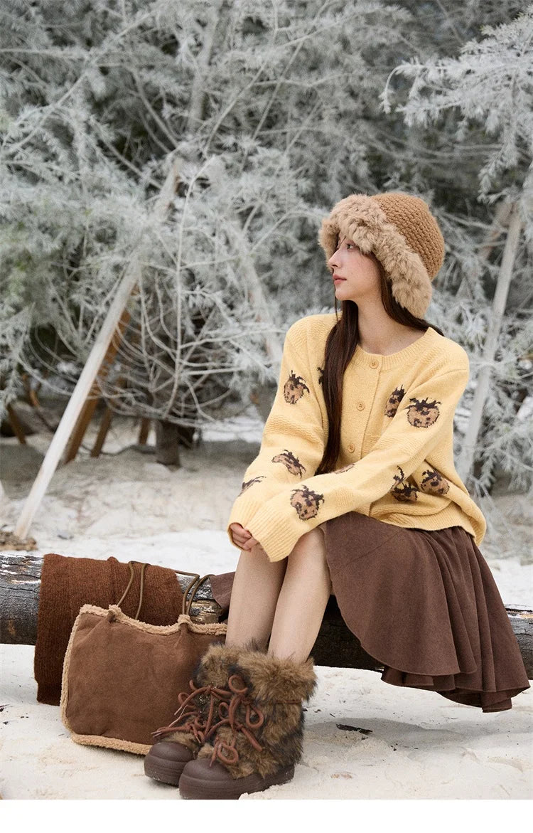 MISHOW Cardigan Women 2025 Autumn Winter Fashion Fuuny Pineapple Jacquard Round Neck Single-breasted Sweater Woman MXE87Z2752