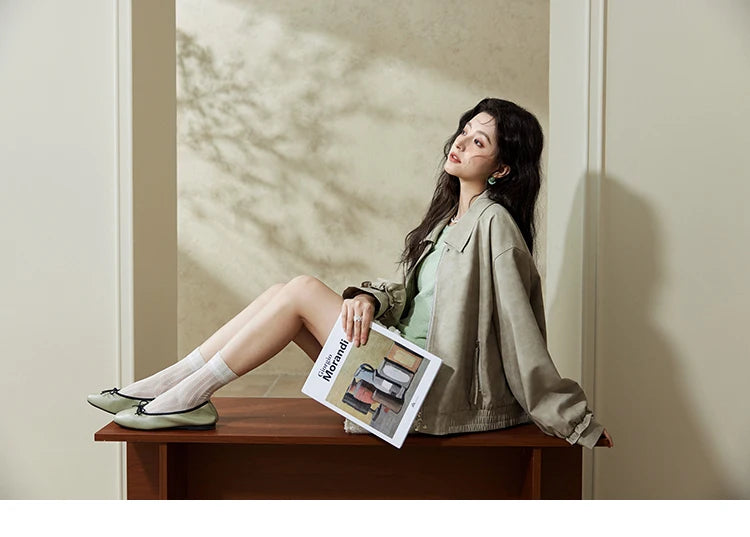 MISHOW Minimalist Short Jacket for Women Spring 2025 Casual Lapel Jacket Zipper Elastic Hem Solid Coats Streetwear MXE13W0715