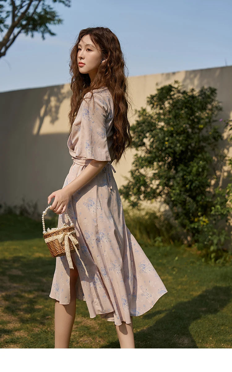 MISHOW Floral Puff Sleeve Dress for Women Summer French A-line V-Neck Lace-up Side Slit Temperament Tea Break Dresses MXC38L1413