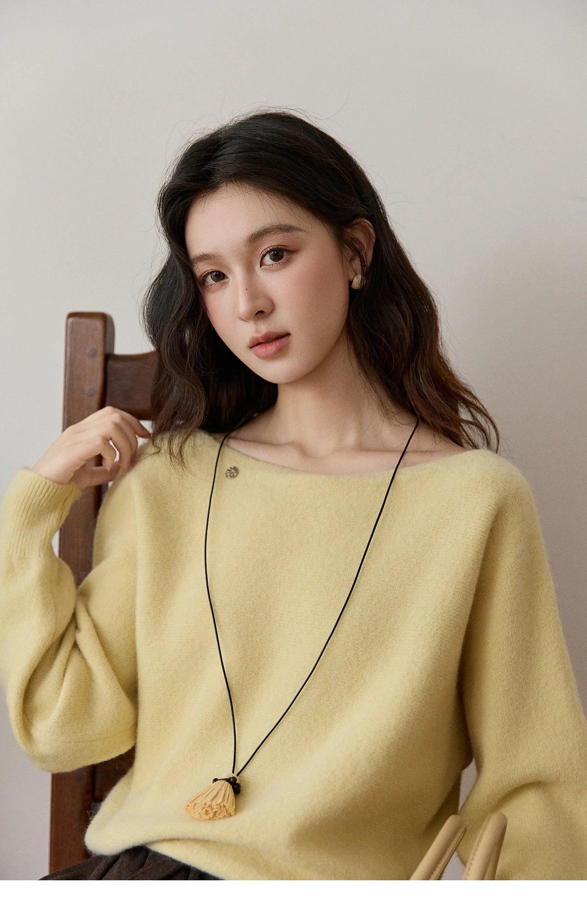 MISHOW Women's Solid Knitted Sweater 2025 Autumn Winter Boat Neck Lantern Sleeve Loose Sweater Soft Warm Pullover Top MXE94Z2984