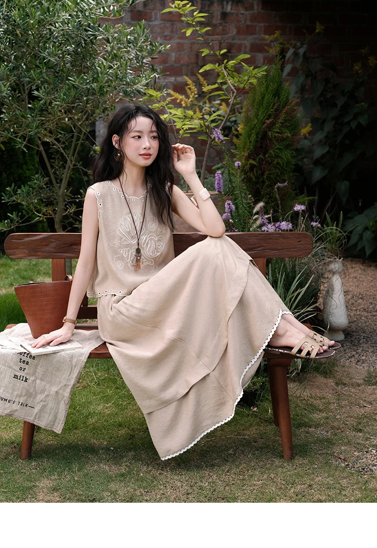 MISHOW Two-Piece Ladies Set 2025 Summer Hollow Out Embroidery Top Lace Spliced Elastic Waist Half Skirt Female Set MXE35T0594