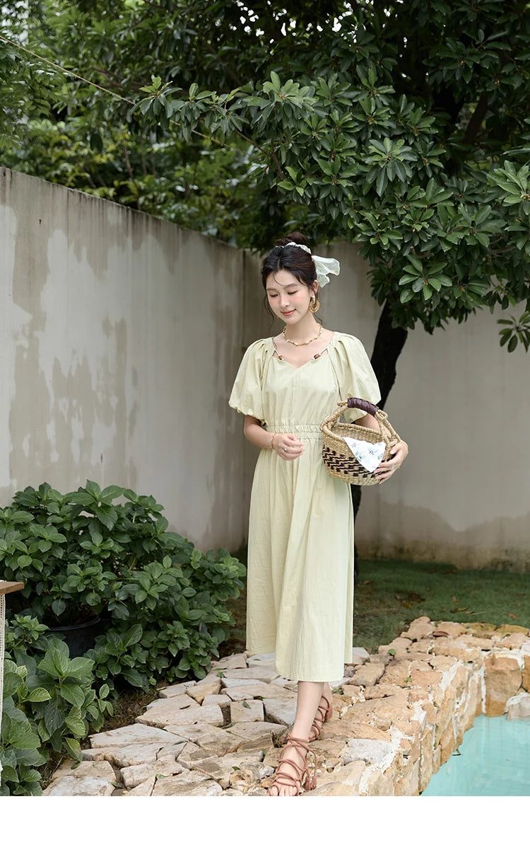 MISHOW French V-neck Bubble Sleeve Dress for Women Summer 2025 Elegant Waist Dress Back Green Waist Exposed Dresses MXD22L1825