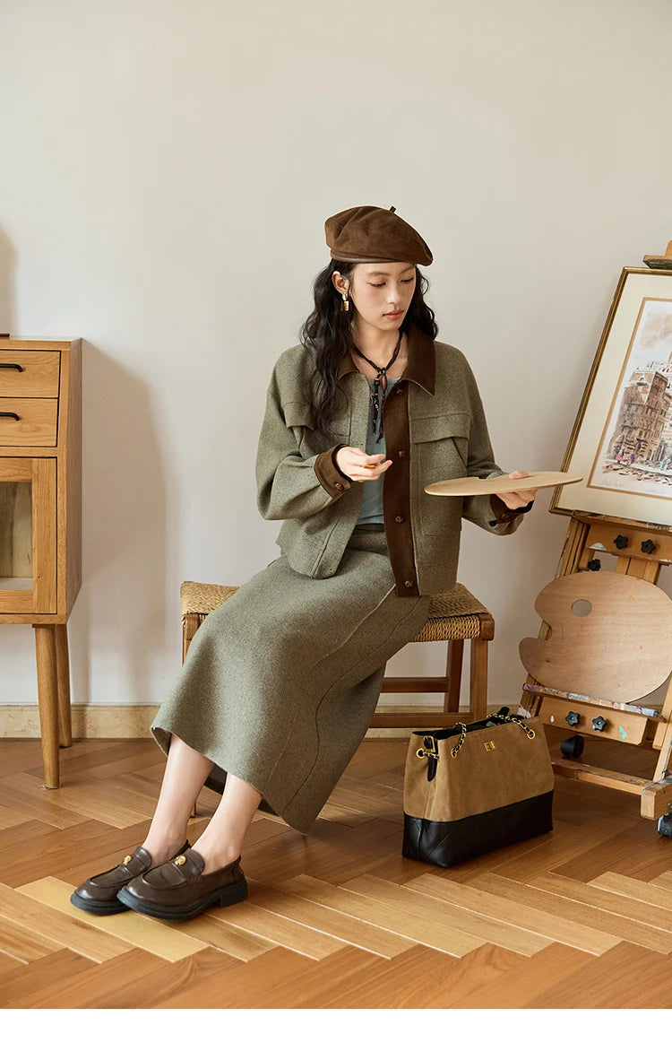 MISHOW Wool Woolen Coat for Women 2025 Autumn Contrasting Suede Patchwork Retro Short Top Lapel Loose Warm Coats MXE46W0844