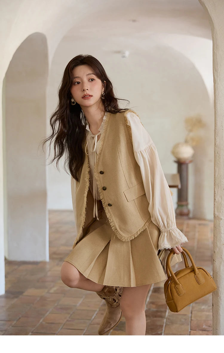 MISHOW French 100% Lyocell Apricot Shirt 2025 Autumn Flared Sleeves Lace Edges Shirts V-neck Slim Top Office Lady MXE41C2351