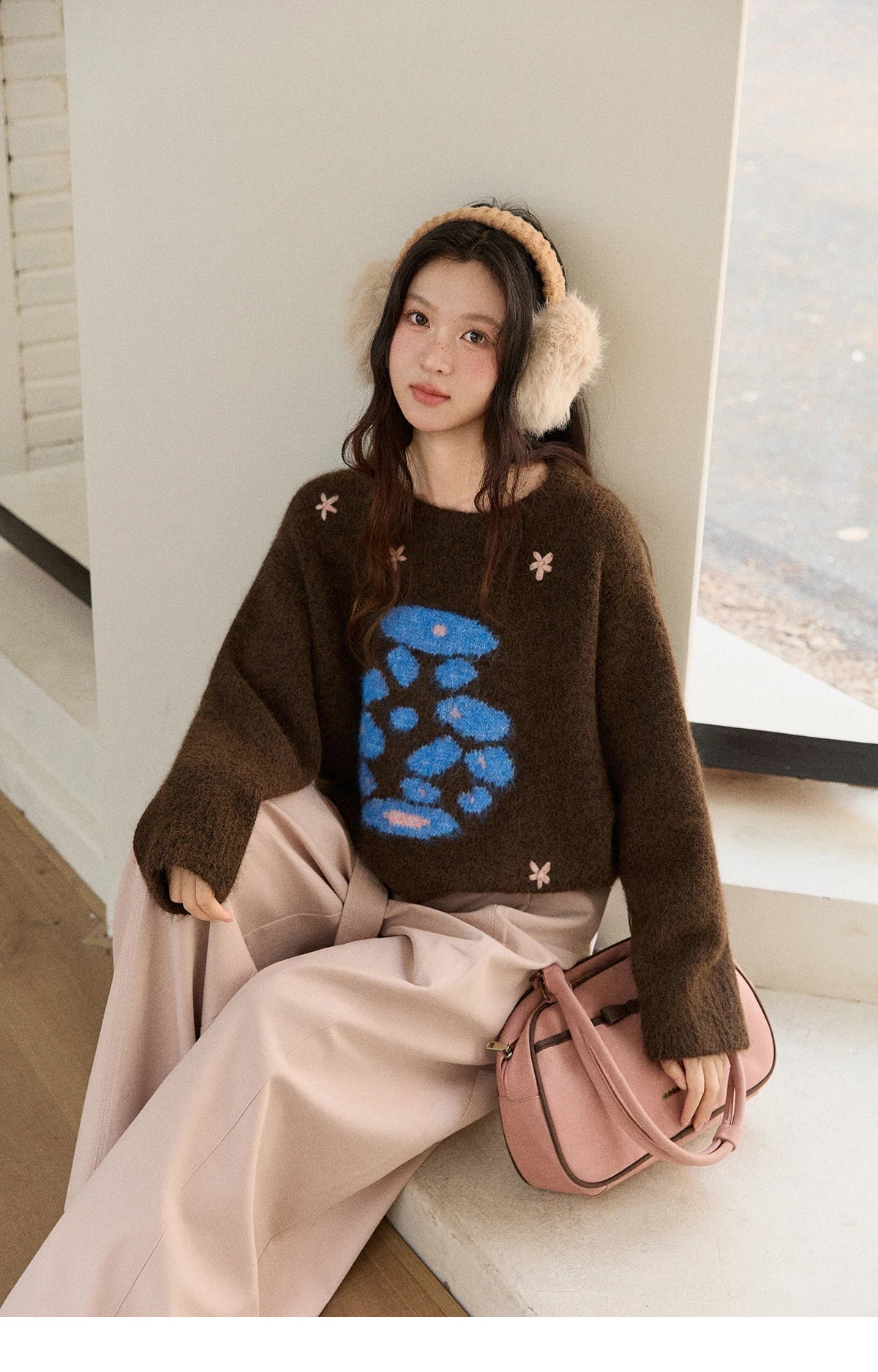 MISHOW Women's Lucky Bottle Jacquard Wool Warm Sweater 2025 Winter 3D Floral Color Block Retro Thickened Knitwear MXE91Z2840