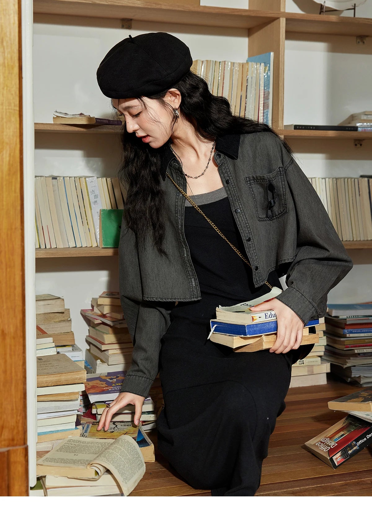 MISHOW Casual Short Denim Jacket 2024 Autumn Casual Single Breasted Tops Splicing Corduroy Lapel Contrasting Coats MXD42W0398