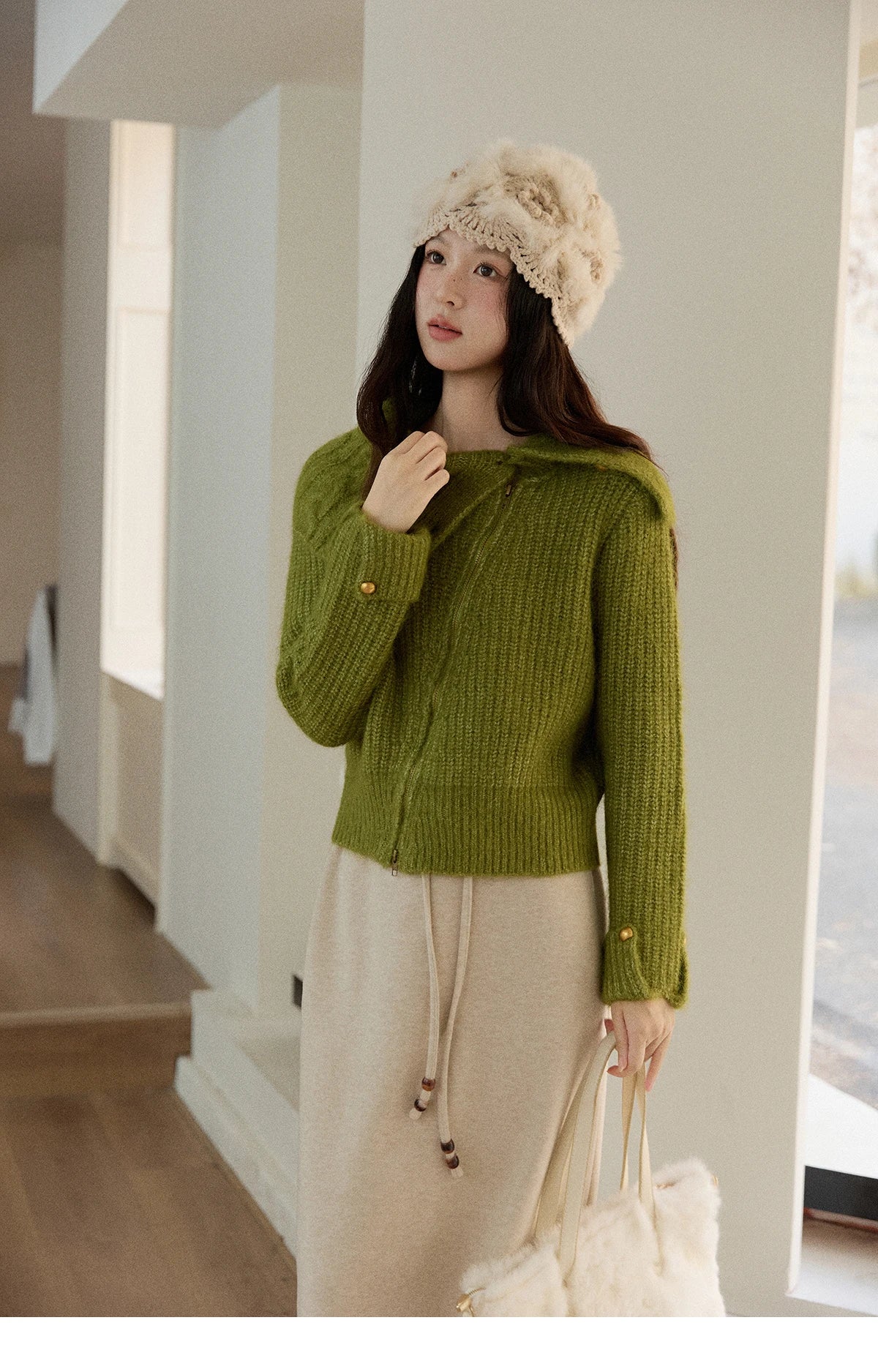 MISHOW Woman Green Sweater 2025 Winter Wool Blend Long-pile Large Lapel Knit Top Loose Design Commute Pullovers MXE90Z2760
