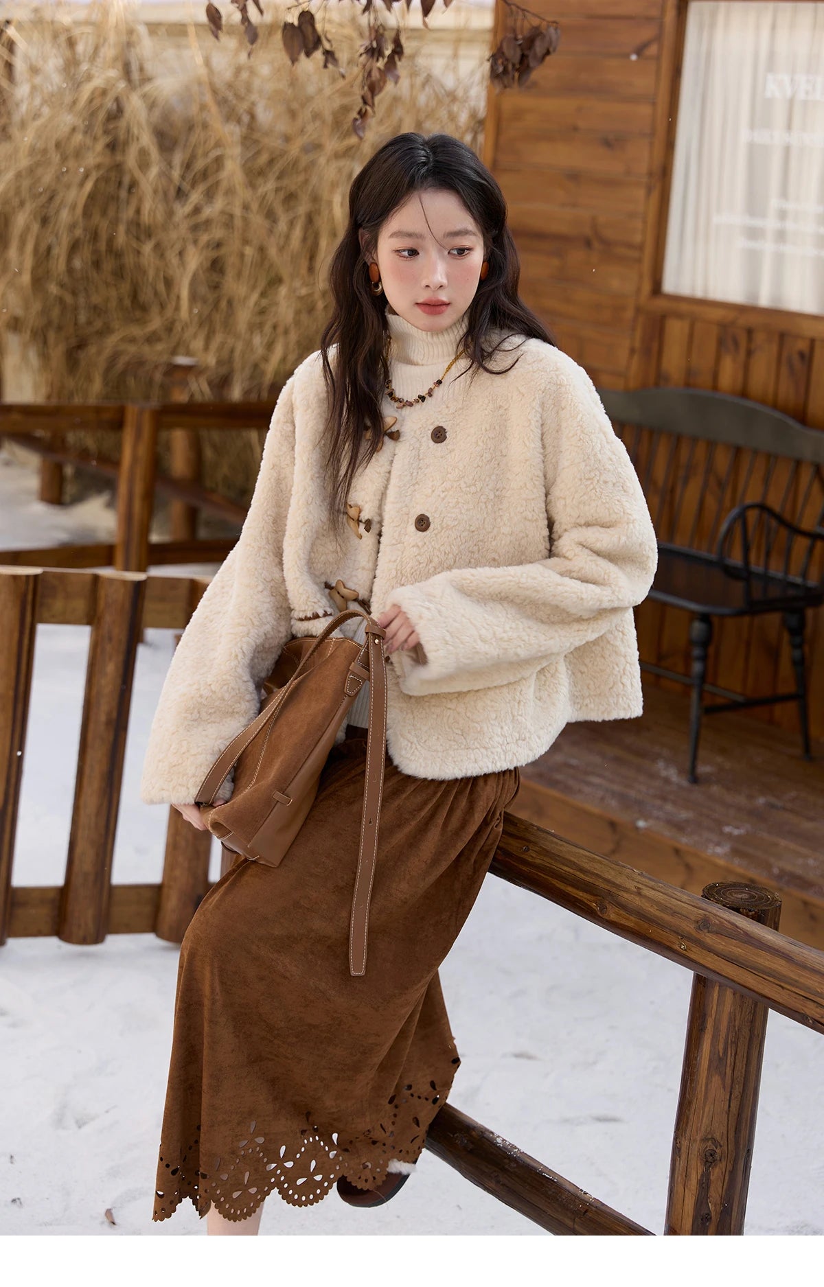 MISHOW Winter Jackets Women 2025 Retro Apricot Imitation Lambswool Coat Commuter Round Neck Single-breasted Jacket MXE51W0874