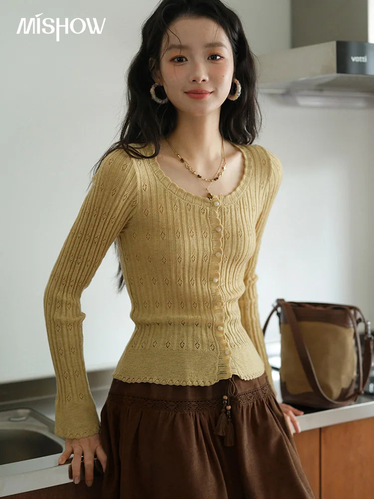 MISHOW Pit Stripe Thin Knitted Sweater for Women Autumn 2025 French Retro Round Neck Cardigan Temperament Casual Top MXE42Z1374