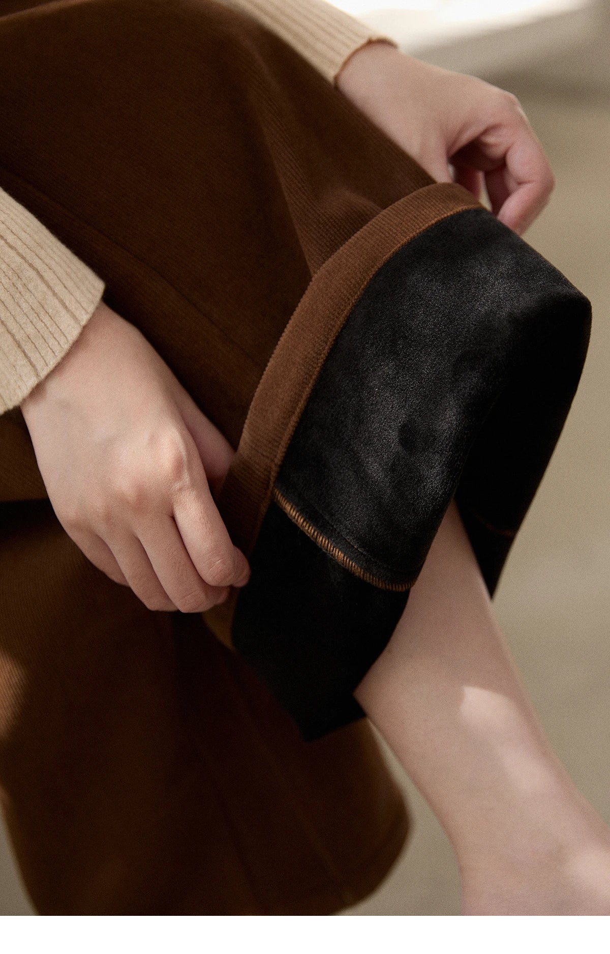 MISHOW Corduroy Straight Leg Pants for Women 2025 Winter Silver Fox Velvet Commuter Trousers Solid Casual Warm Pants MXE91K1125