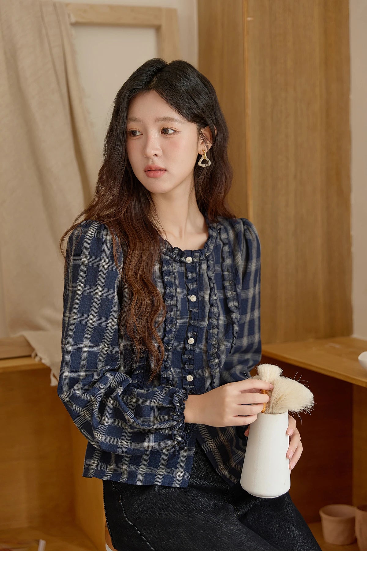 MISHOW Women's Vintage Blue Plaid Shirt 2025 Autumn New Elegant Luxury Loose Waist Shirts Round Neck Long Sleeved Top MXE45X2480