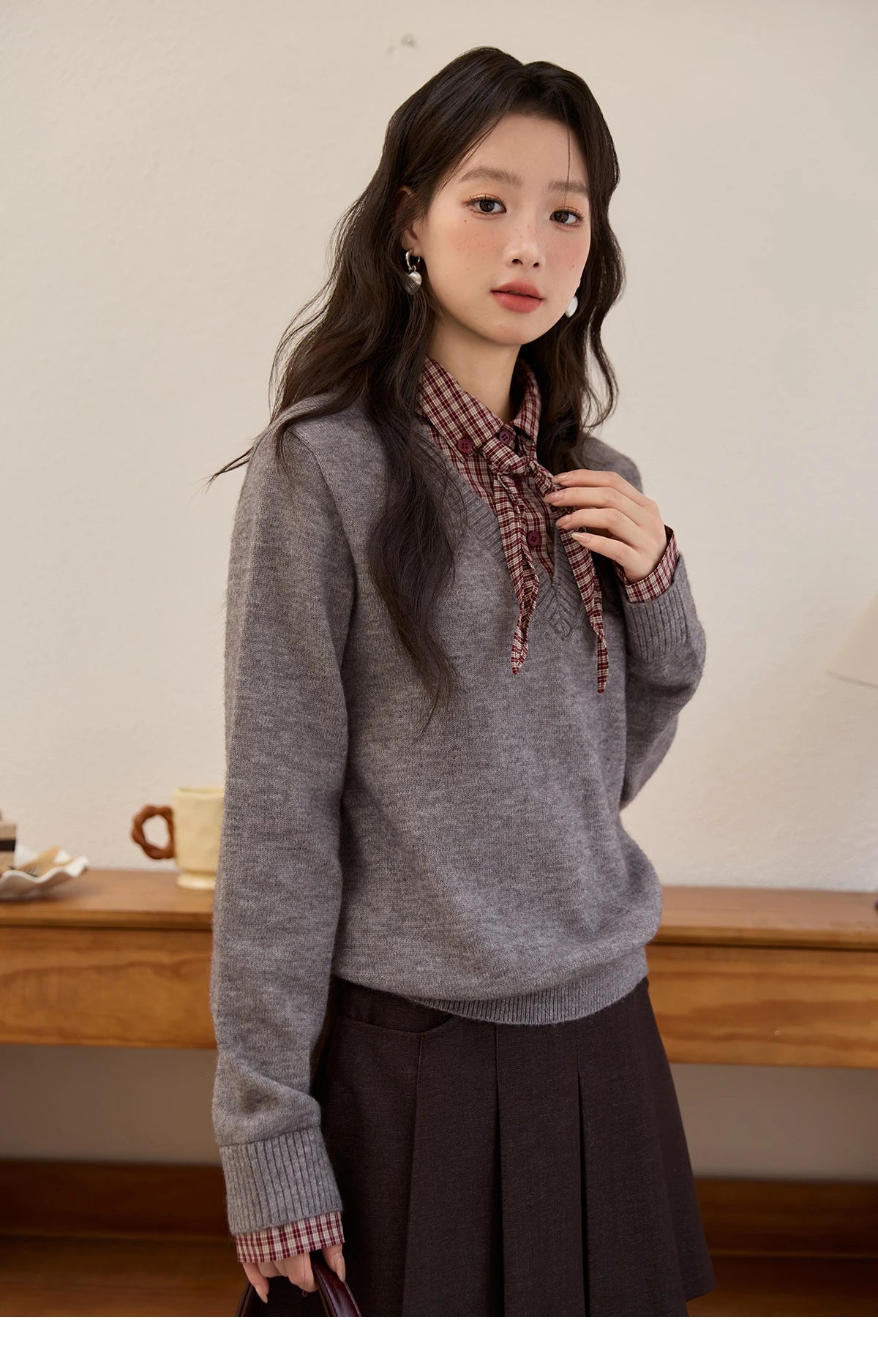 MISHOW Fake Two-piece Knitted Sweater for Women 2025 Winter Plaid Turn-down Collar Splicing Detachable Scarf Sweater MXE89Z2605