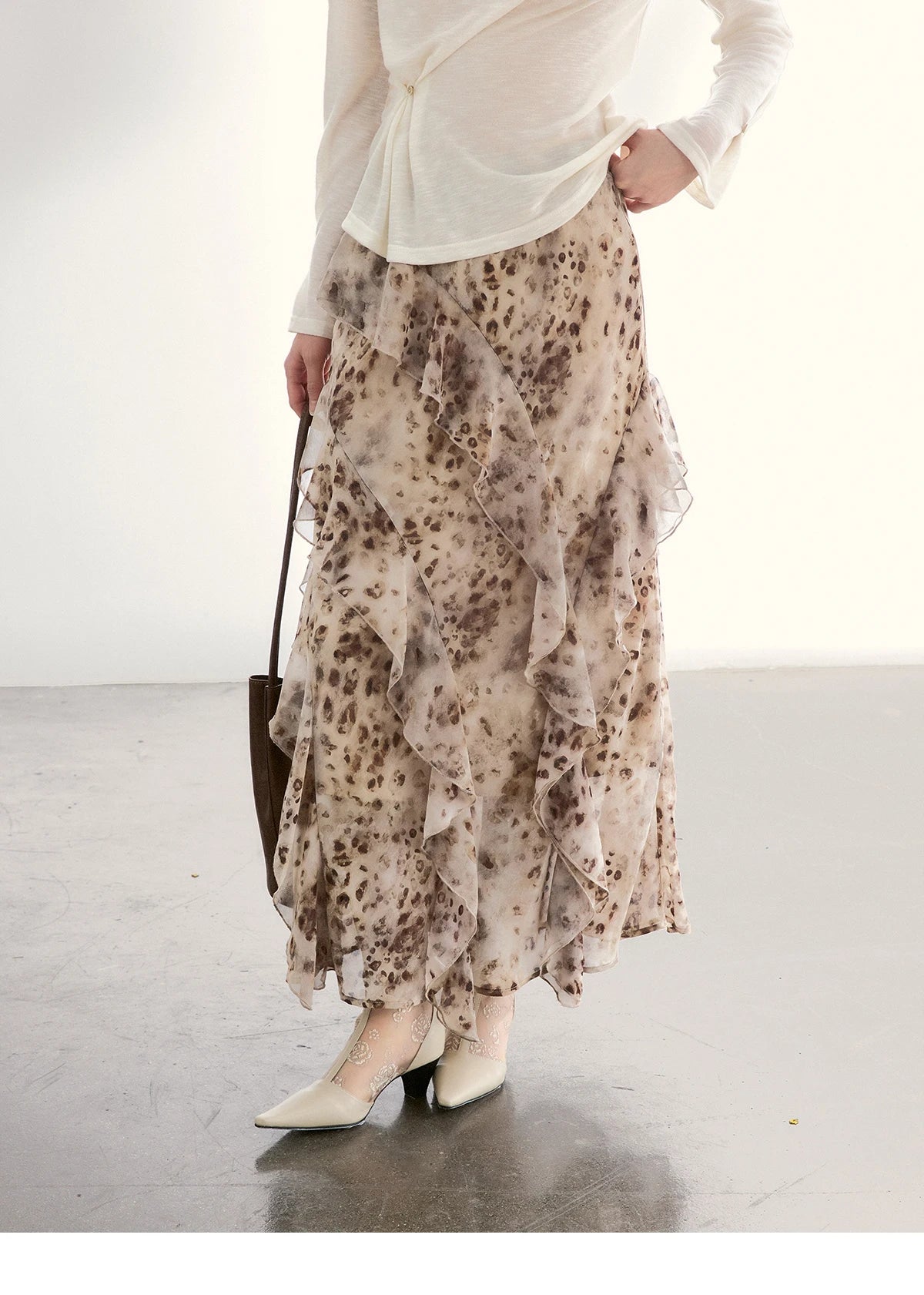 MISHOW Women's Leopard Print Maxi Skirt Spring Ruffled Chiffon Elastic Waist Skirts Casual Retro Flowy Long Skirt MXF108B0772