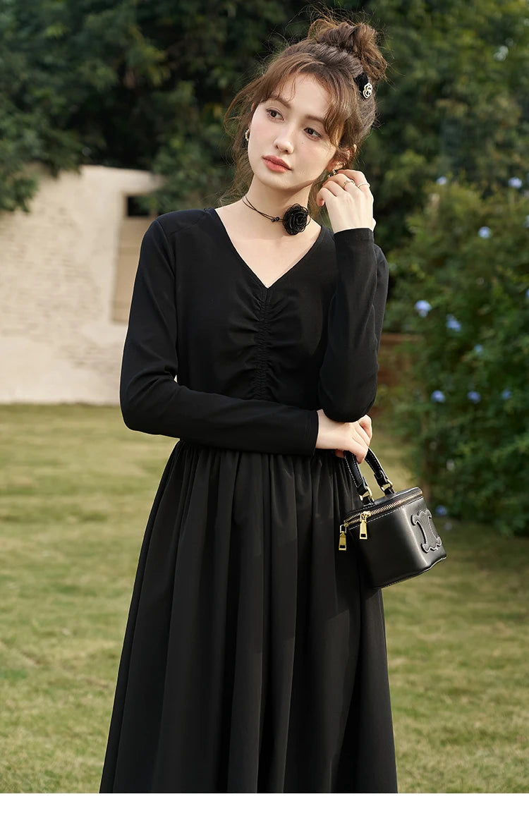 Mishow Black Knitted Smocked V-Neck Dress MXC59L1640