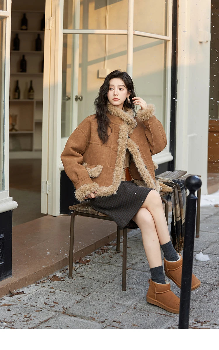 MISHOW American Vintage Faux Fur Jacket Women 2024 Winter Warm Thickened Turn Down Collar Fur One Reversible Jacket MXD55W0648