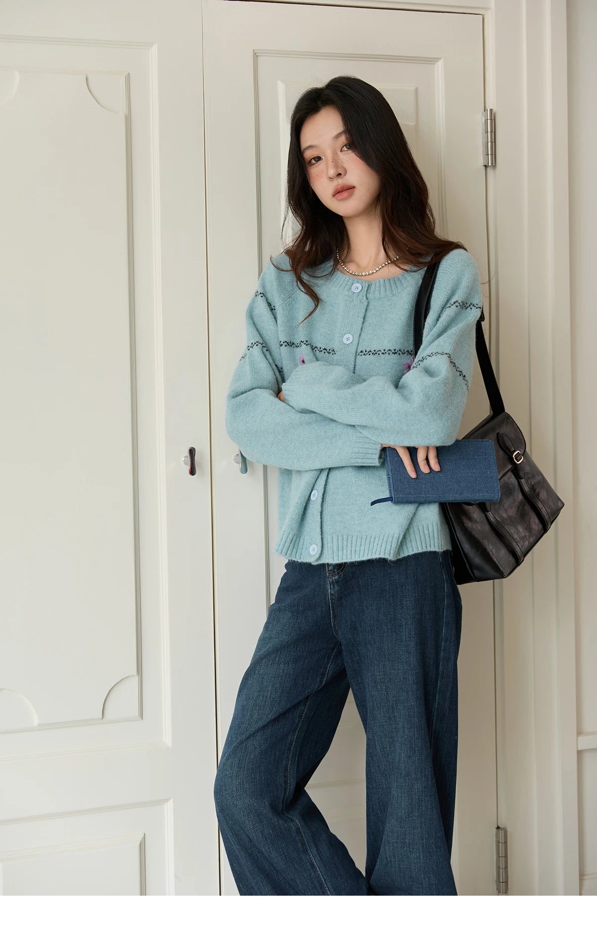 MISHOW Women Cardigan Long Sleeve 2025 Autumn Winter Flower Embroidered Knitted Cardigan Commute Loose Blue Knit Top MXE46Z2581