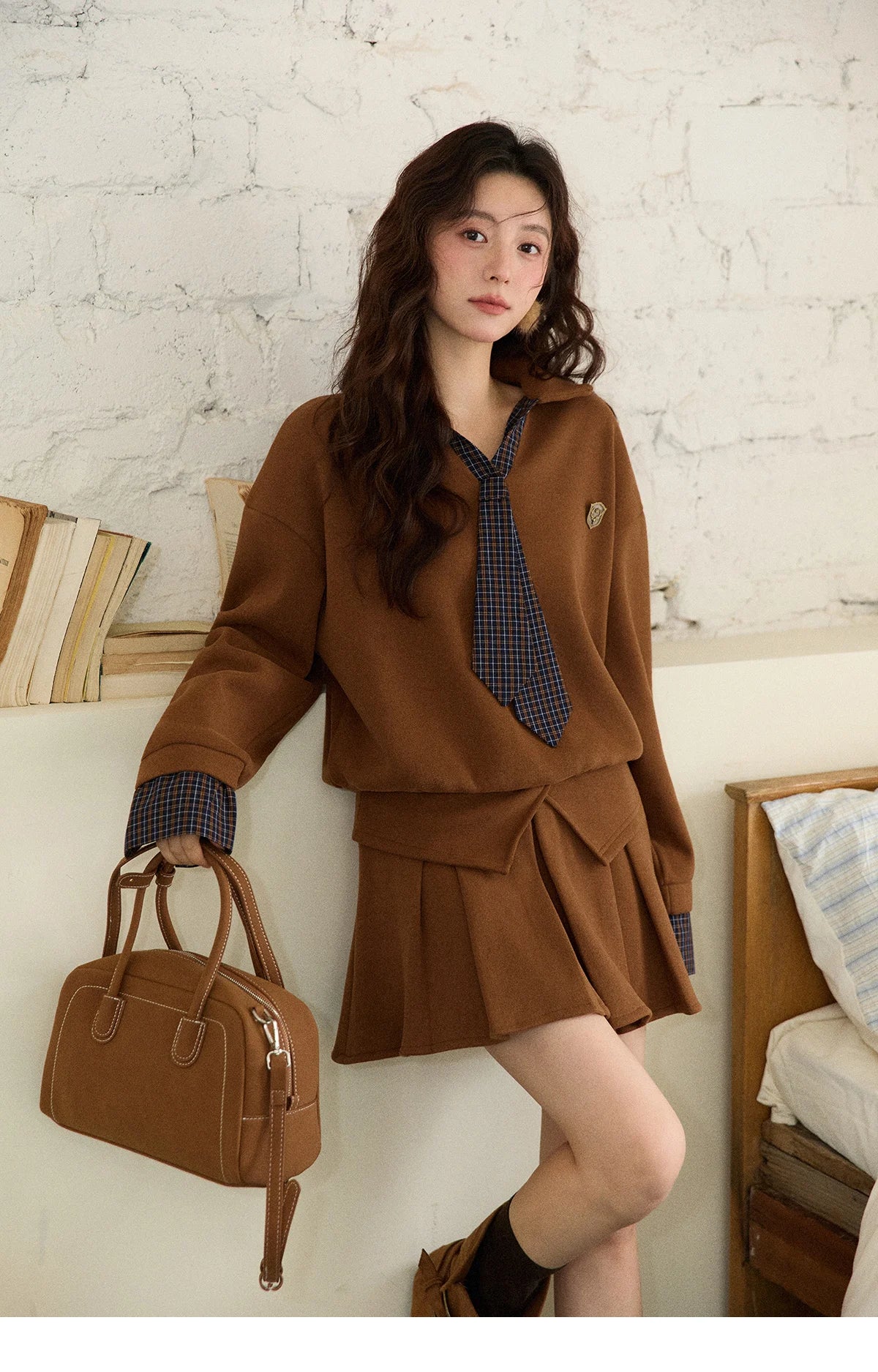 MISHOW Woman Skirt Suit 2025 Winter College Style Fake 2-piece Spliced Sweatshirt Pleated Skirt Casual Woman Sets MXE86T1447