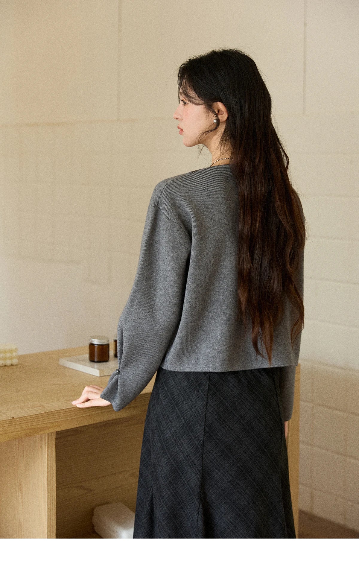 MISHOW Woman Gray Top 2025 Autumn French-style Diagonal Placket Knit Sweater Casual High-end Loose Pullover Woman MXE86Z2744