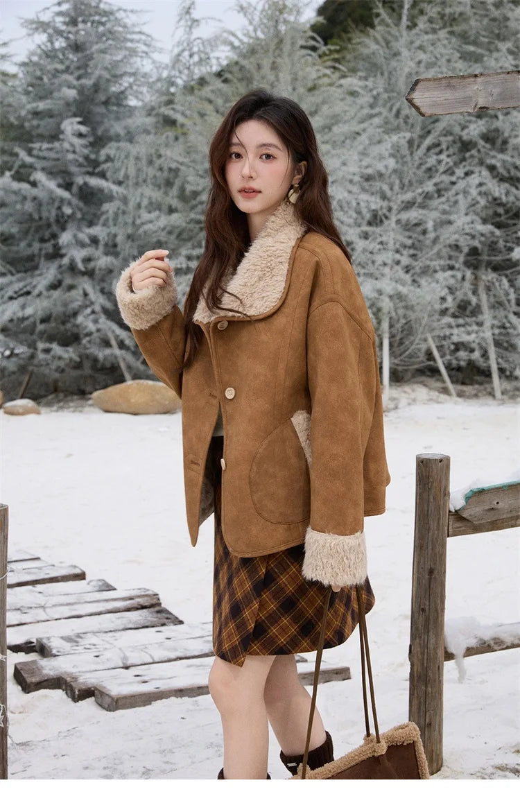 MISHOW Women's Double Sided Wearing Jacket 2025 Winter Lamb Wool Lapel Coat Warm Windproof Commuter Coat with Pockets MXE91W1015
