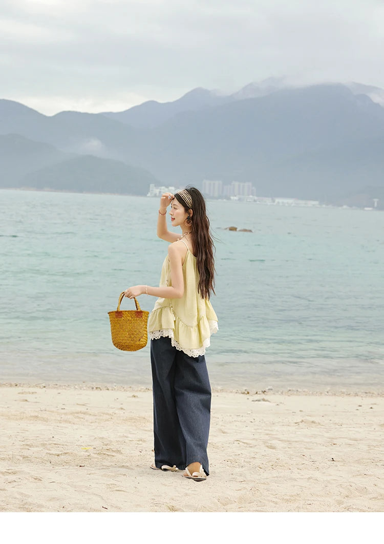 MISHOW French Summer Camisole for Women 2025 Sweet Lace Hollow Flower Sleeveless Tops Female New Fashion Holiday Top MXE33X1758