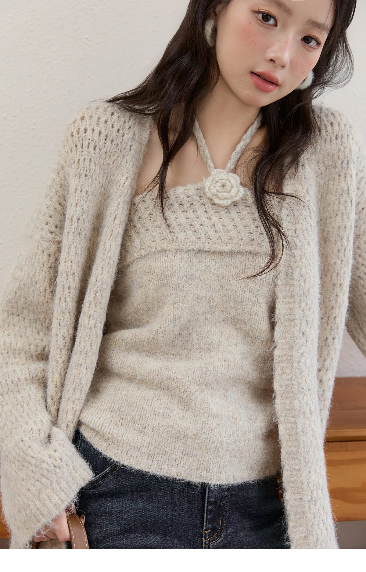 MISHOW Apricot Knitted Halter Two-Piece Set Women's 2025 Autumn Winter Retro Flower Decoration Commute Cardigan Set MXE51T1424