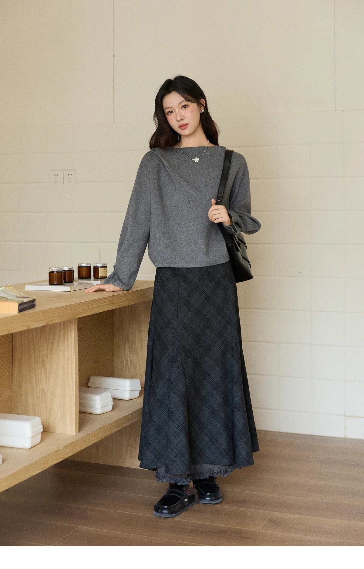 MISHOW Woman Gray Top 2025 Autumn French-style Diagonal Placket Knit Sweater Casual High-end Loose Pullover Woman MXE86Z2744