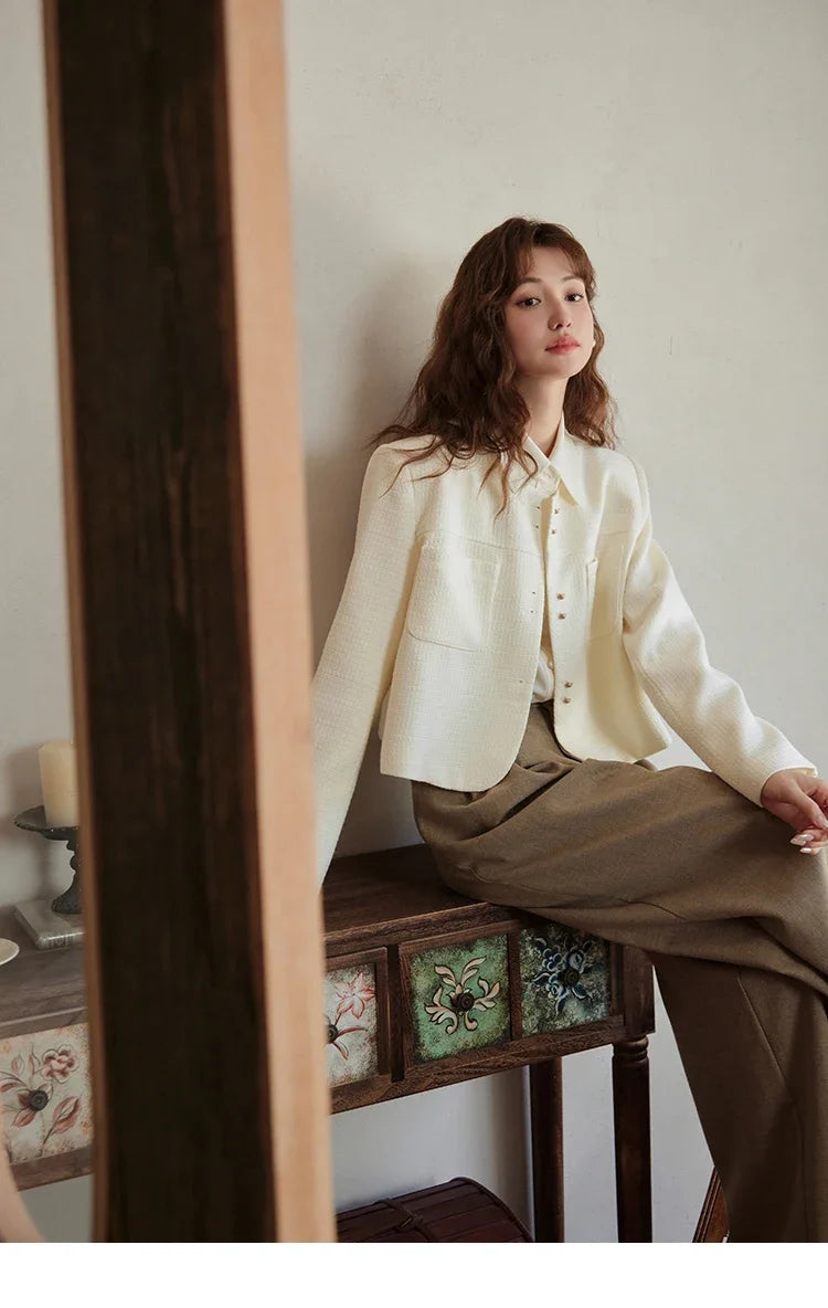 MISHOW Retro Round Neck Coats for Women Spring Autumn Pockets Loose Gold Button Single Breasted Solid Short Jackets MXC44W0072