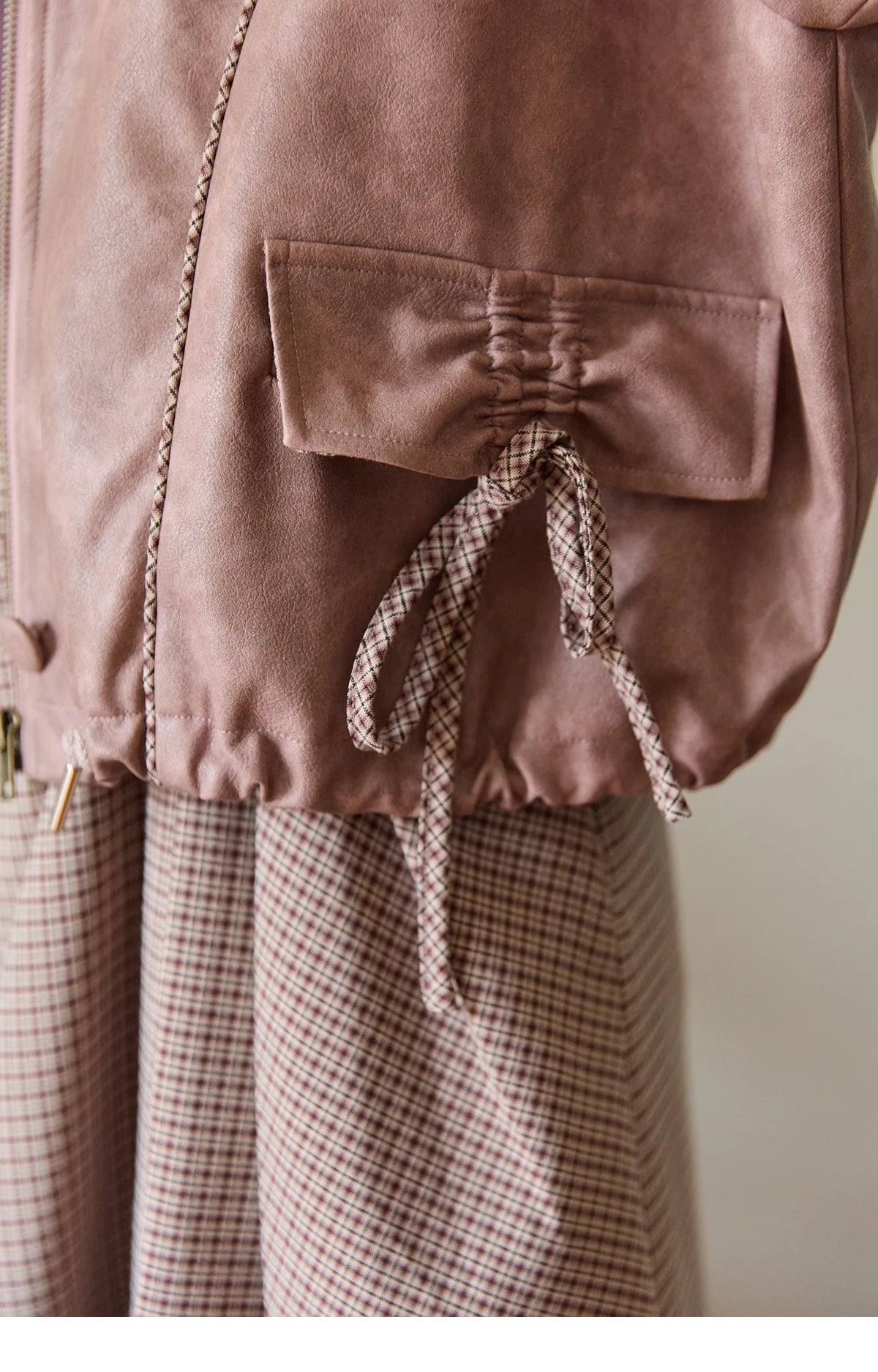 MISHOW Women's Dyed Leather Jackets 2025 Autumn Short Contrasting Plaid Lapel Jacket Fashion Loose Bow Pockets Coat MXE44W0818