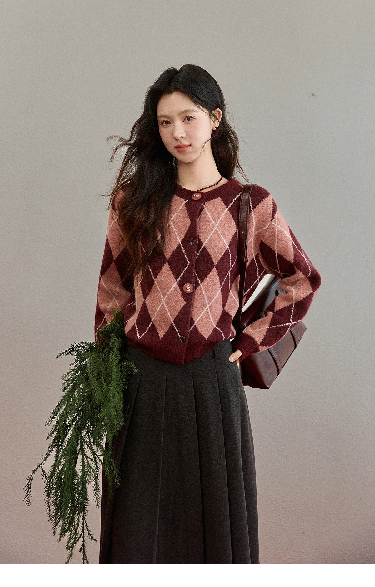 MISHOW Christmas Retro Diamond Grid Sweater Cardigan for Women 2025 Winter O-neck Contrasting Thick Knitted Sweaters MXE91Z2773