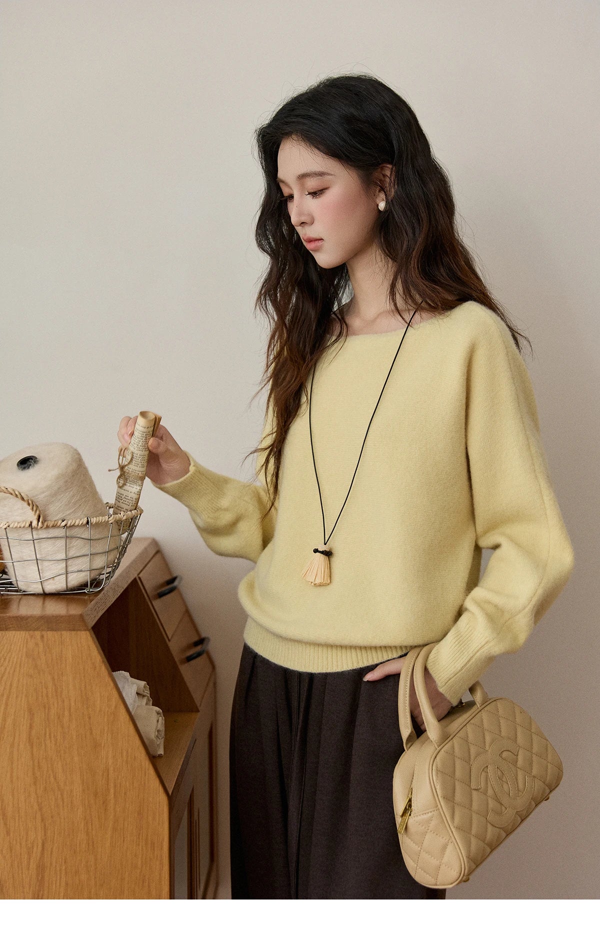 MISHOW Women's Solid Knitted Sweater 2025 Autumn Winter Boat Neck Lantern Sleeve Loose Sweater Soft Warm Pullover Top MXE94Z2984