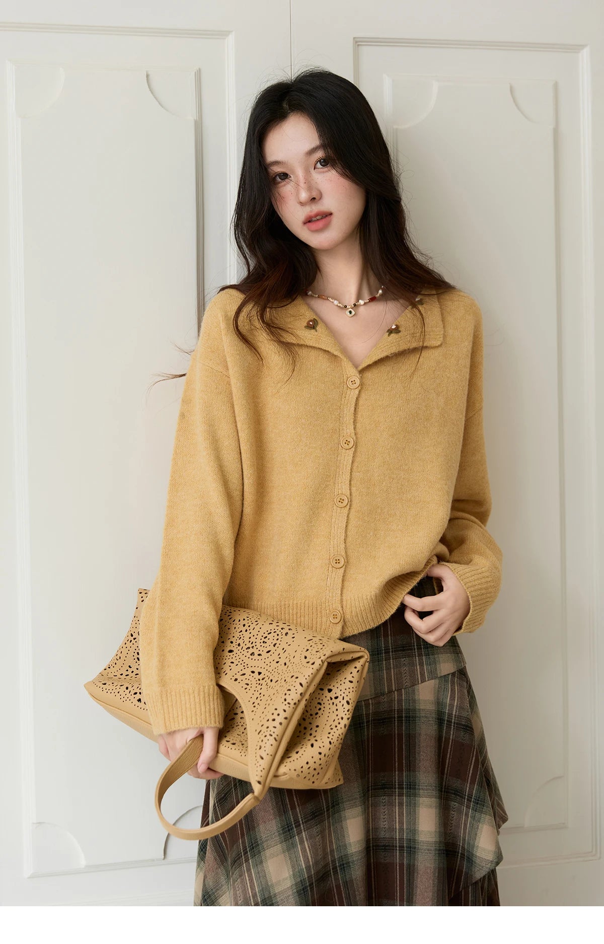 MISHOW Women's Autumn Cardigan 2025 Retro Yellow Handmade Flower Cardigan Turn-down Collar Knitted Commute Cardigan MXE47Z2591