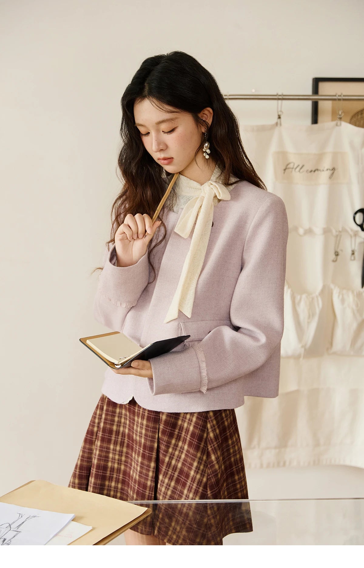 MISHOW Purple Woolen Coat for Women Autumn 2025 Slanted Placket Splicing Lace Coats Shoulder Pads Retro Short Jackets MXE47W0840