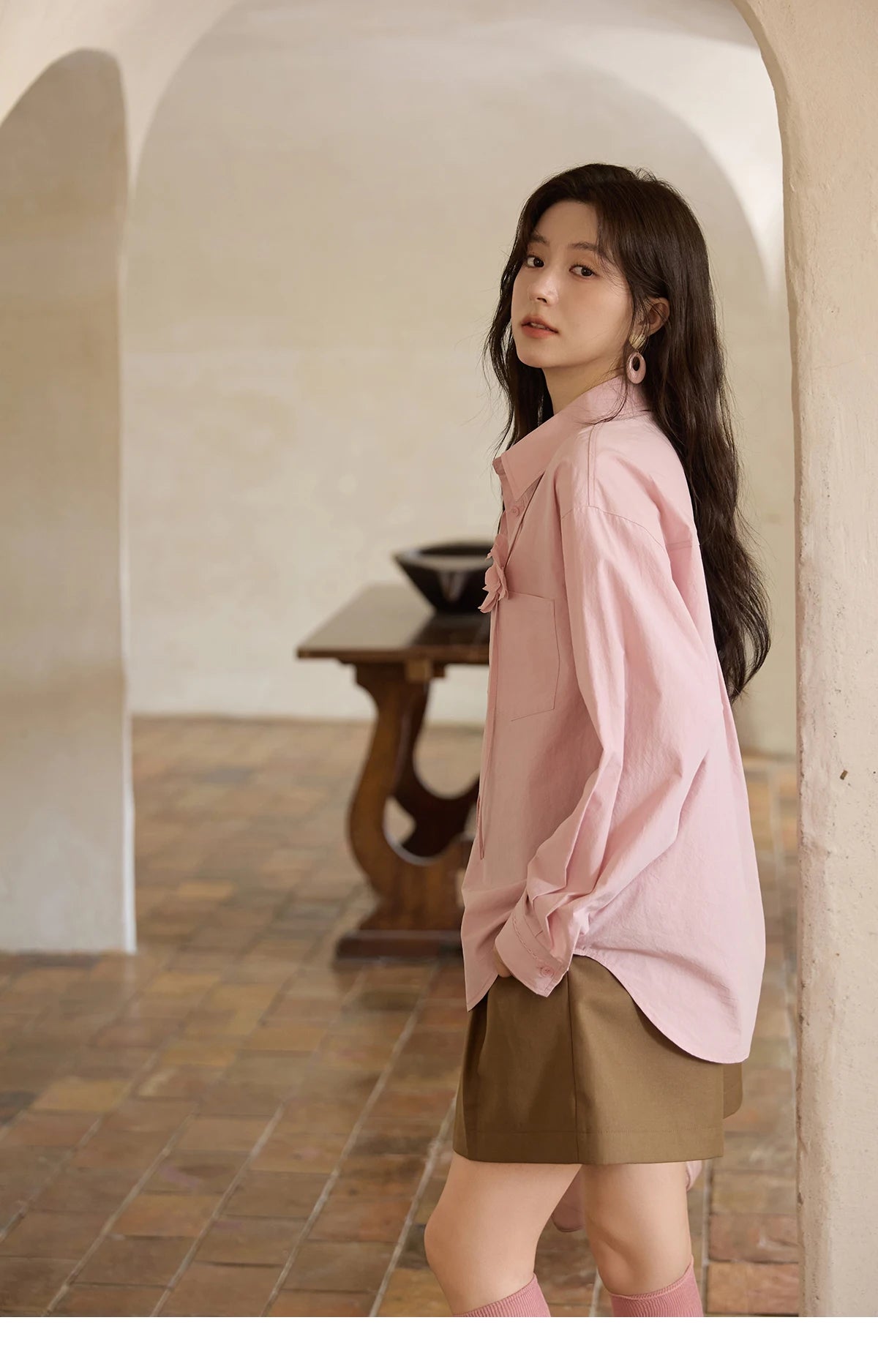 MISHOW Brown High Waist Shorts 2025 Three-dimensional I-shaped Pleated Hook Buckle Shorts Women Versatile Short Pants MXE41K1022