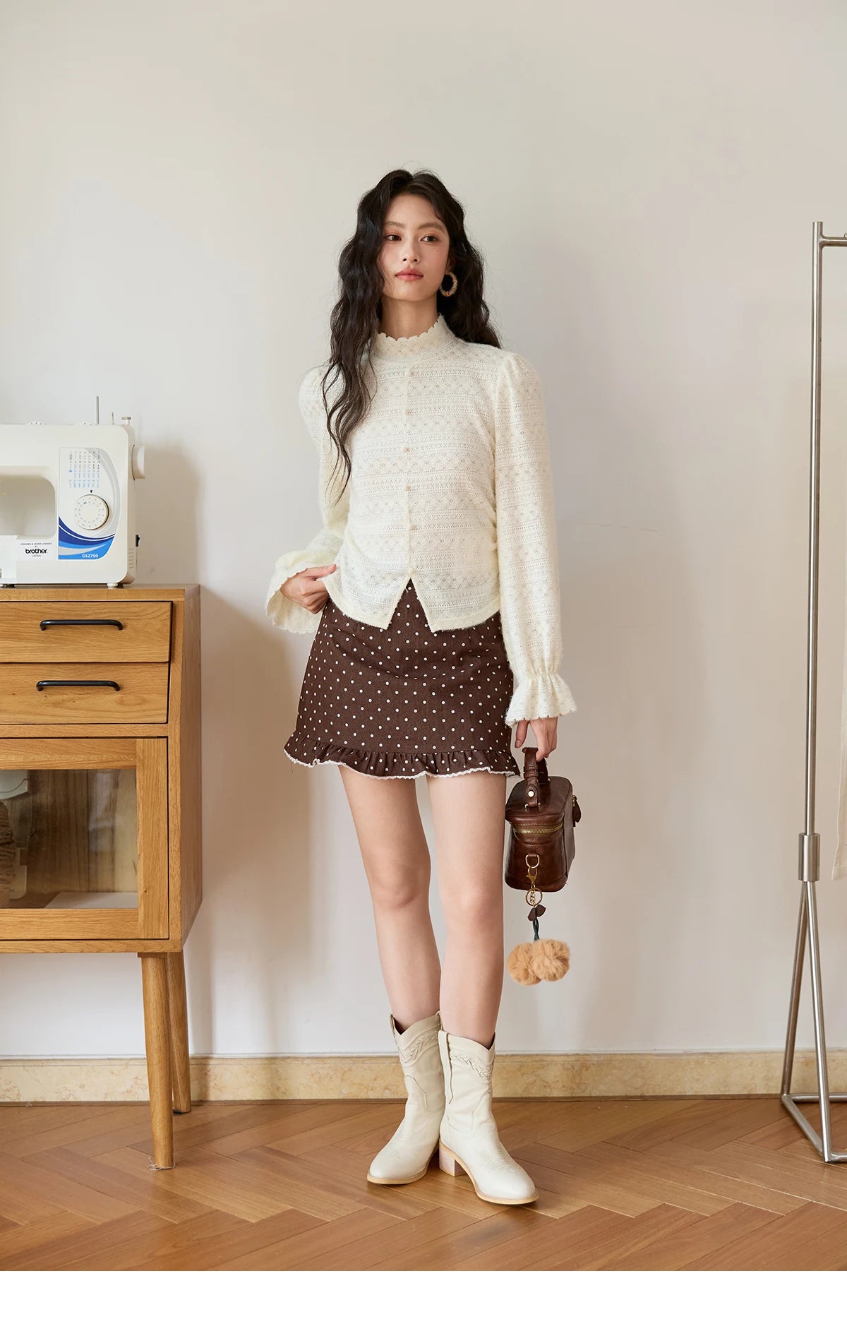 MISHOW Women's Casual Shirt 2025 Autumn Design Sense Elegant Lace Shirt New Half-high Collar Waist Slit Slim Tops MXE48X2501