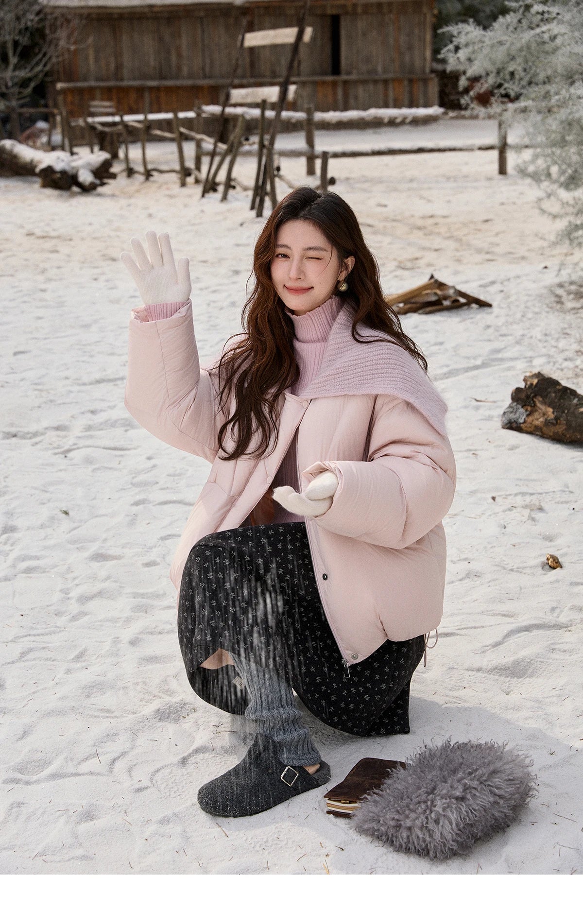 MISHOW Woolen Lapel Short Down Jacket 2025 Winter Women Thick Warm Down Jacket Pink Bread Jacket Commuting Outerwear MXE92Y0089