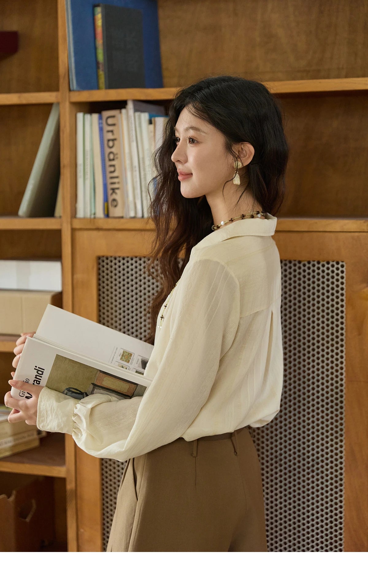 MISHOW Women's French V Neck Lace Panels Shirts 2025 Autumn Elegant Long Sleeve Apricot Top Office Chic Loose Shirt MXE43X2474