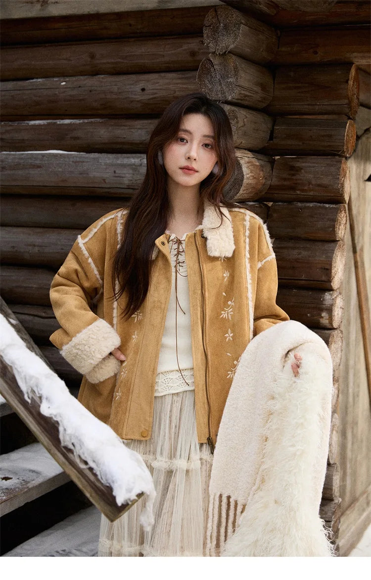 MISHOW Woman Elegant Jacktes 2025 Winter Floral Embroidered Fur Sheath Coat Retro Commute Plush Lapel Warm Short Coat MXE87W0918