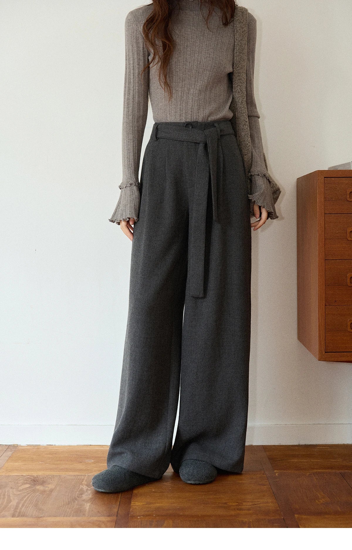 MISHOW Women's Winter Pants 2025 Retro Gray Wide-leg Pants Loose Warm Comfortable Commute Slim Trousers Woman Clothes MXE89K1099