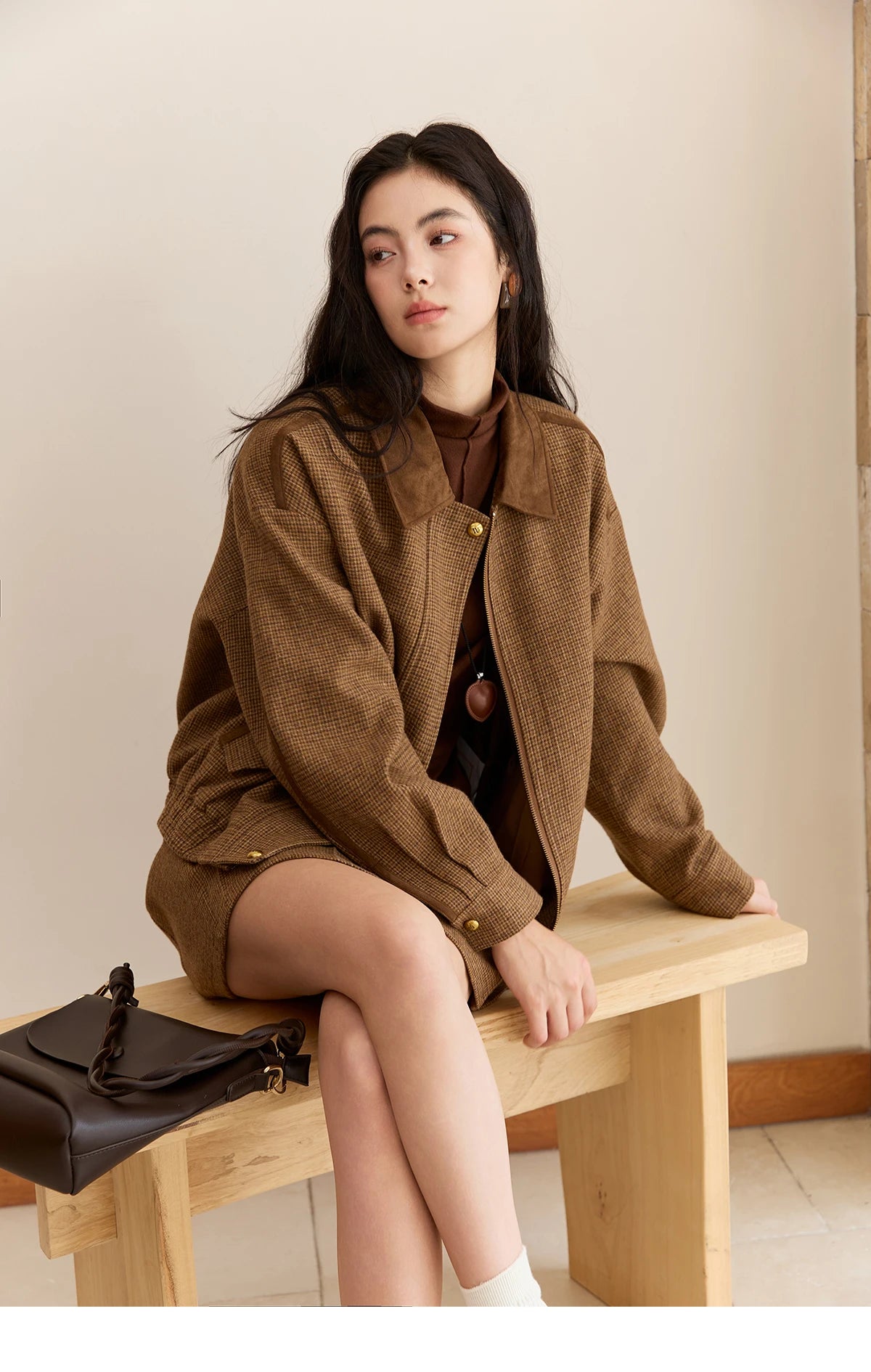 MISHOW Woman 2 Piece Outfit Set 2025 Autumn Retro Commuter Zipper Jacket Mini Pleated Skirt Plaid Fashion Skirt Suit  MXE49T1393