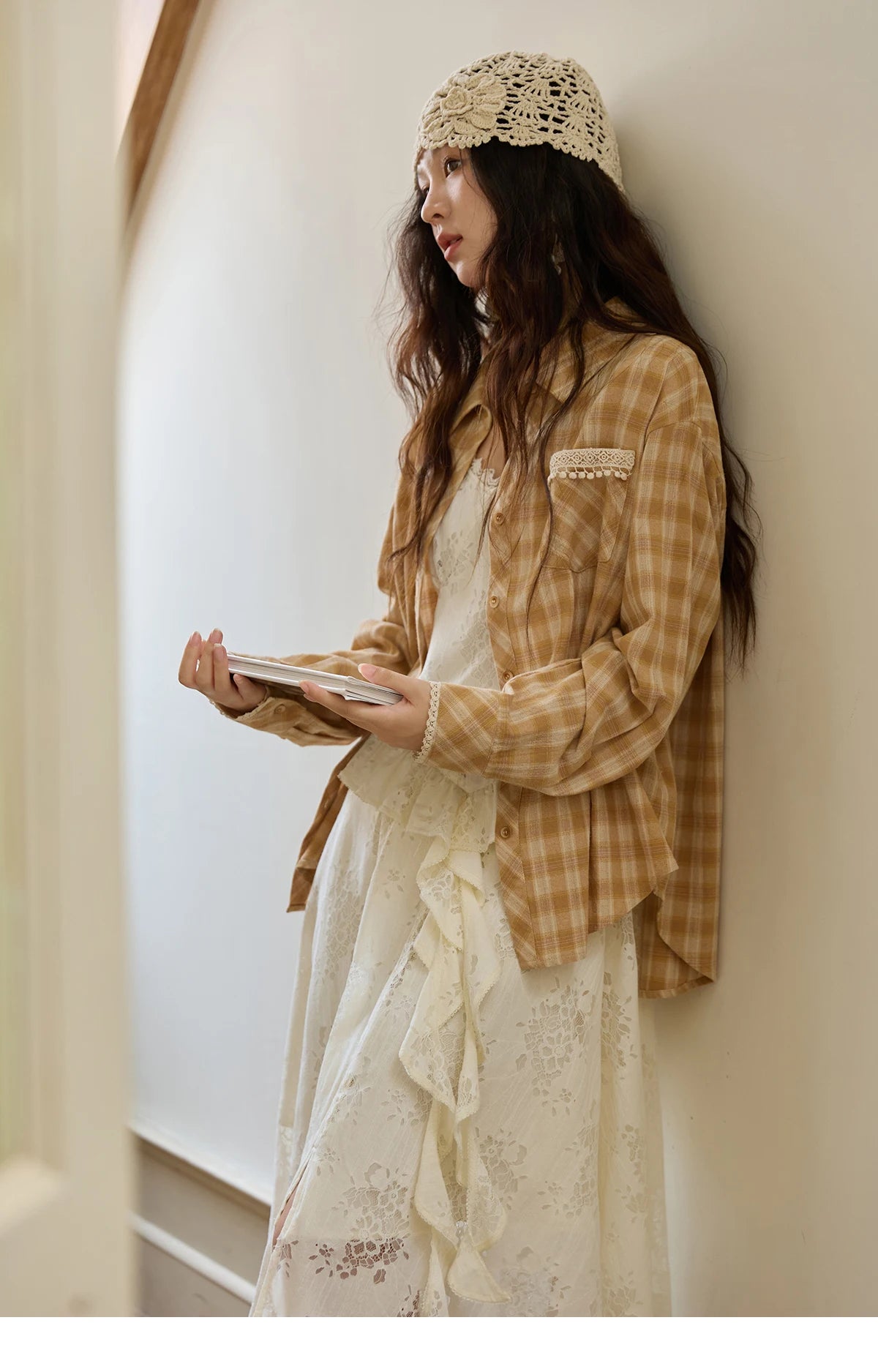 MISHOW Women's Retro Plaid Long Sleeved Shirt 2025 Autumn Korean Loose Casual Plaid Top with Lace Pocket Lapel Shirts MXE43C2378