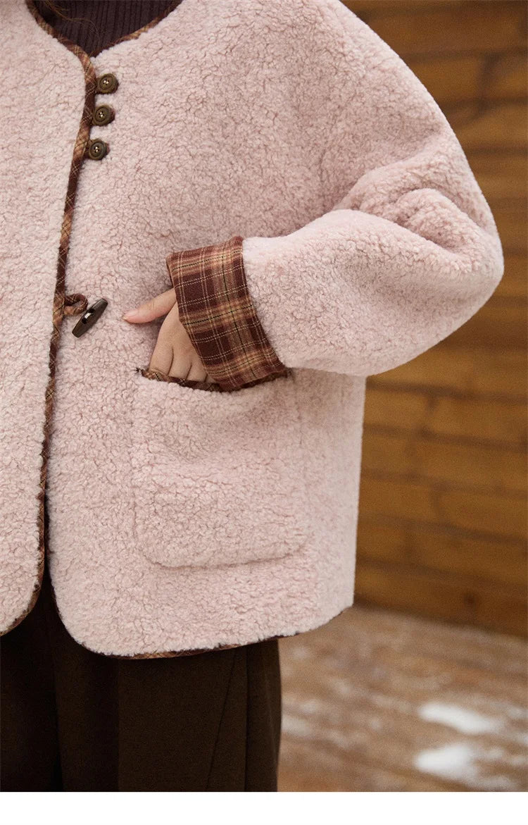 MISHOW Woman Plaid Patchwork Lamb Wool Coat 2025 Winter Round Neck Coat Commute Warm Loose Jacket （Without A Scarf）MXE90W0923