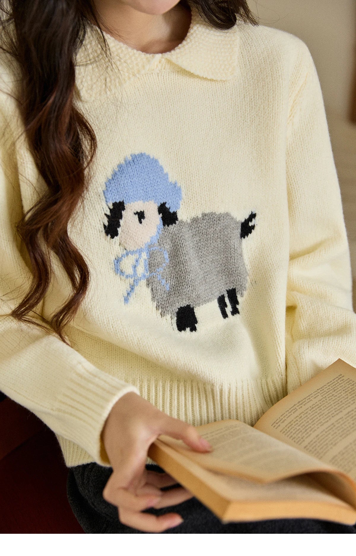 MISHOW Women's Beige White Knitted Sweater 2025 Autumn Winter Round Collar Sheep Pattern Loose Warm Pullover Sweaters MXE94Z2962