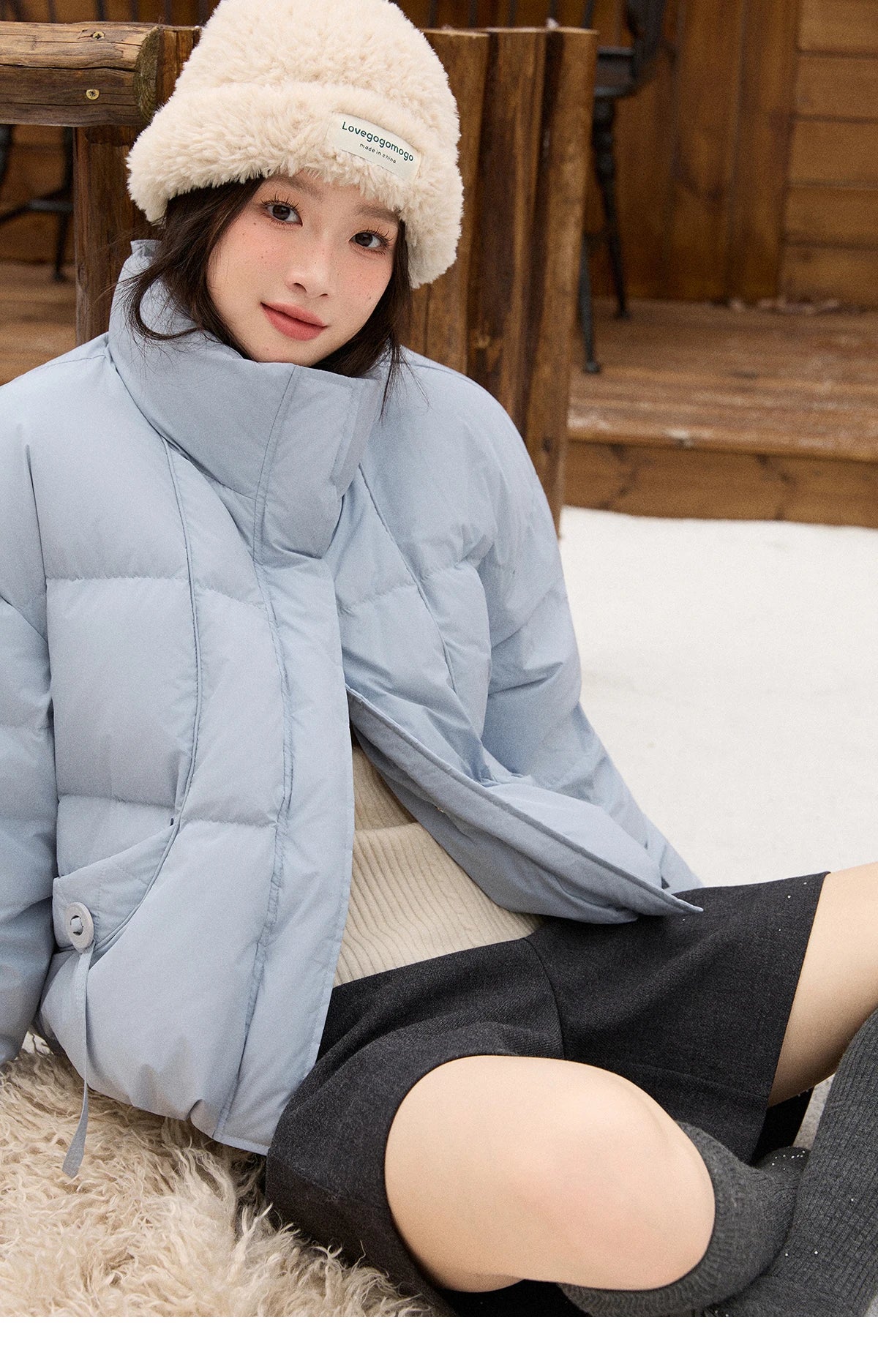 MISHOW Short Down Jacket Women 2025 Winter Fashion Blue Windproof White Duck Down Turn-down Collar Zippered Coat Warm MXE51Y0083