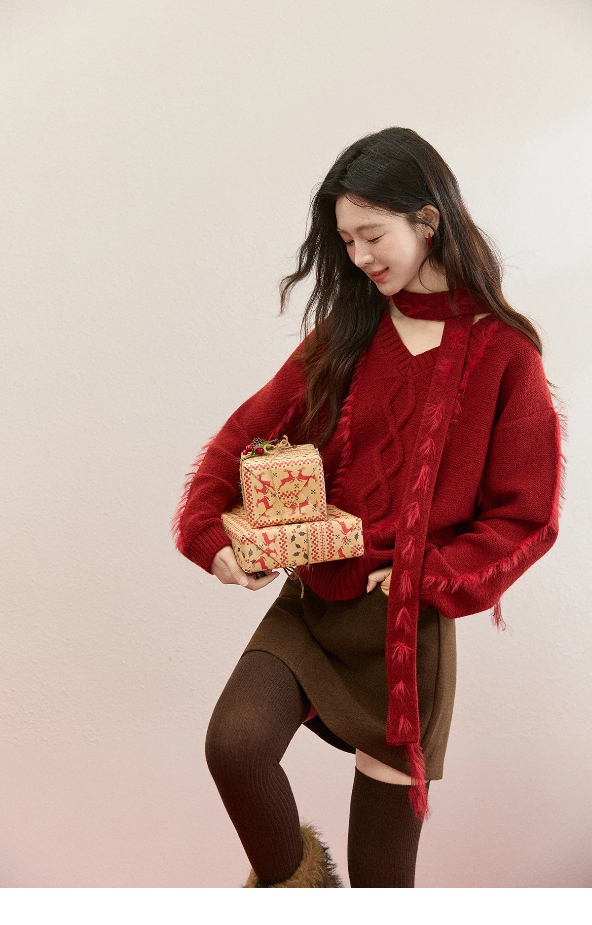 MISHOW Christmas Knitted Sweater Women 2025 Winter Burgundy V-neck Loose Tops Mink Fur Tassel with Scarf Tie Sweaters MXE93Z2809