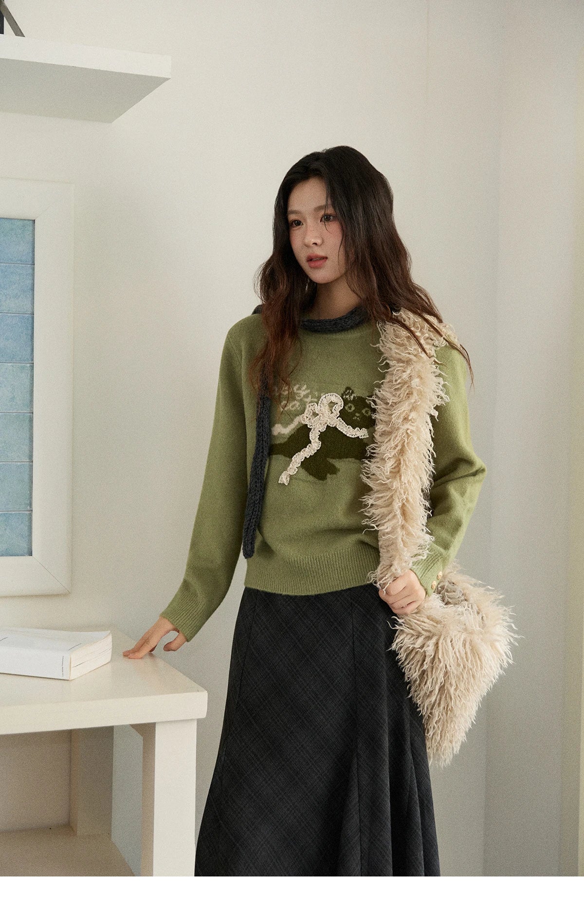 MISHOW Cat Jacquard Pullovers for Woman 2025 Winter Lazy Style Round Neck Three-dimensional Bow Loose Knit Sweater MXE86Z2750