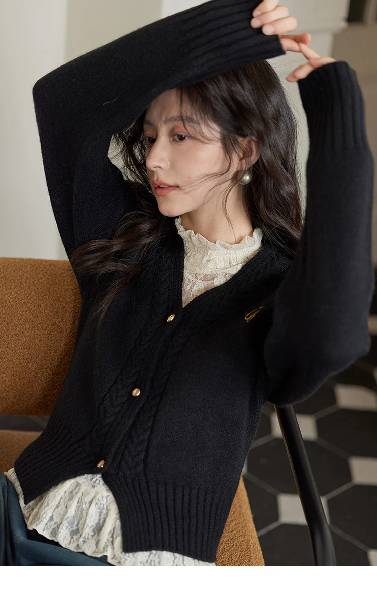 MISHOW Elegant V-neck Sweater Women's Long-sleeved Knitted Jacket 2025 Fall Winter New Korean Vintage Short Cardigan MXD48Z0848