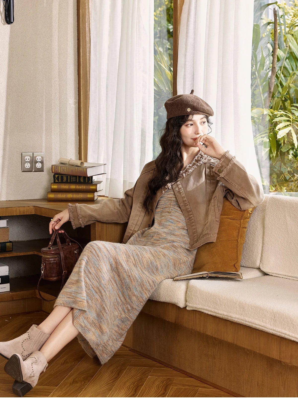 MISHOW Women's French Retro Denim Jacket 2024 Autumn Short 100Cotton Streetwear Top Wide-waisted Single Breasted Coat MXD43W0391