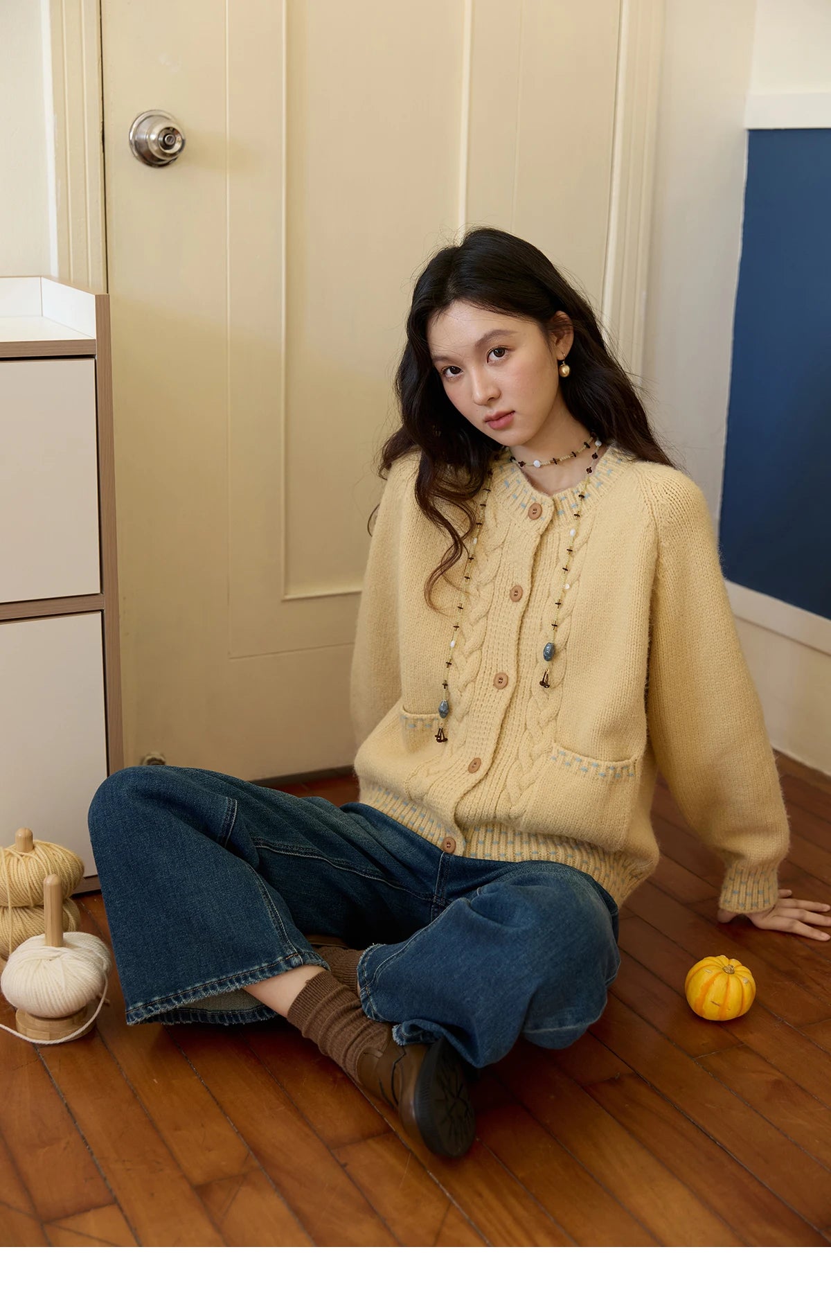 MISHOW Women's Cardigan 2025 Autumn Winter Yellow Cable Knit Cardigan Hand-Drawstring Design Commuter Short Jacket MXE47Z2566