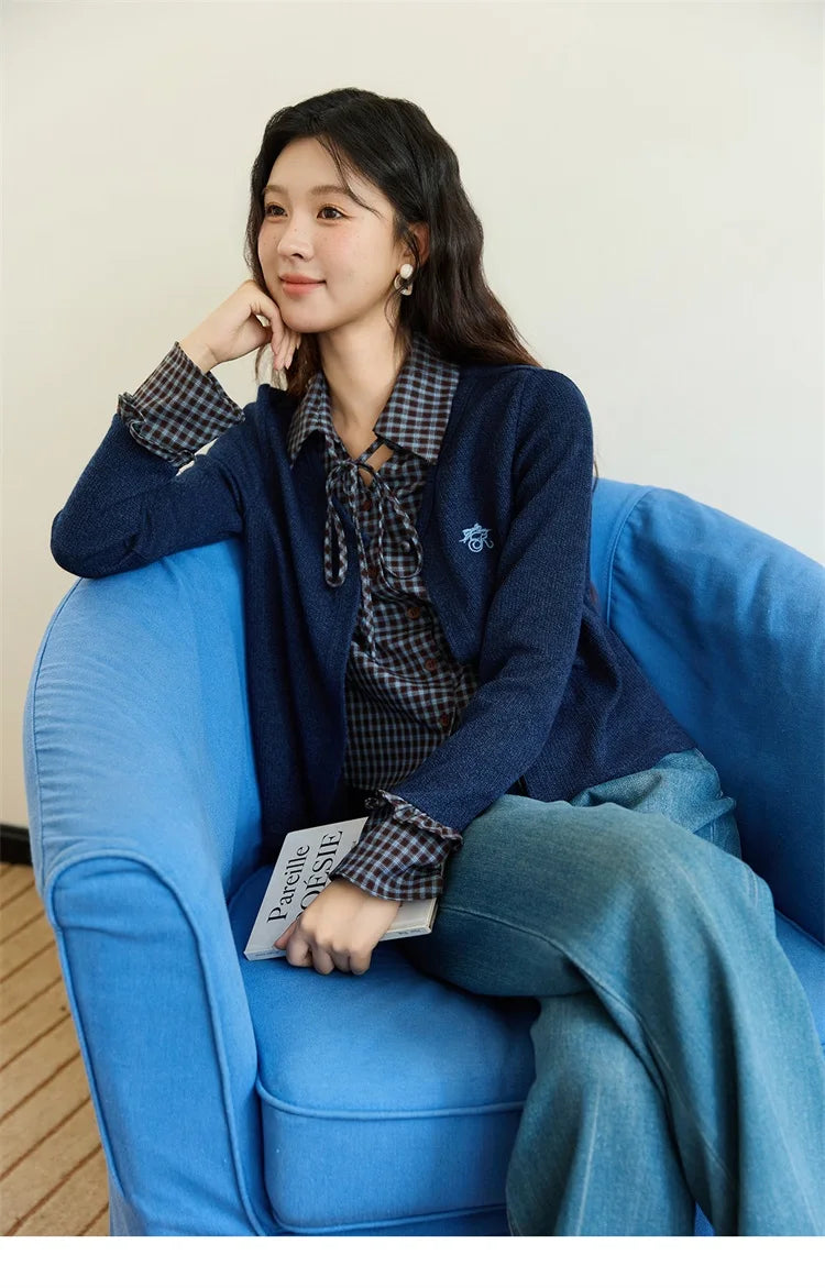 MISHOW Women's Fake Two Knitted Sweaters 2025 Autumn Plaid Splicing Embroidered Tops Retro Lapel Flare Sleeve Tops MXE45Z1401