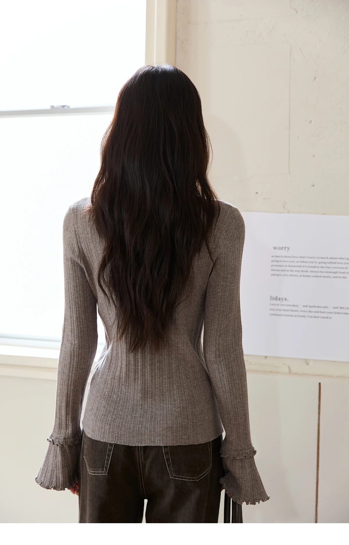 MISHOW Women's Long Sleeve Top 2025 Autumn New Casual Solid Turtleneck Slim Knit Wood Ear Edge Trumpet Sleeve Top MXE51Z2552